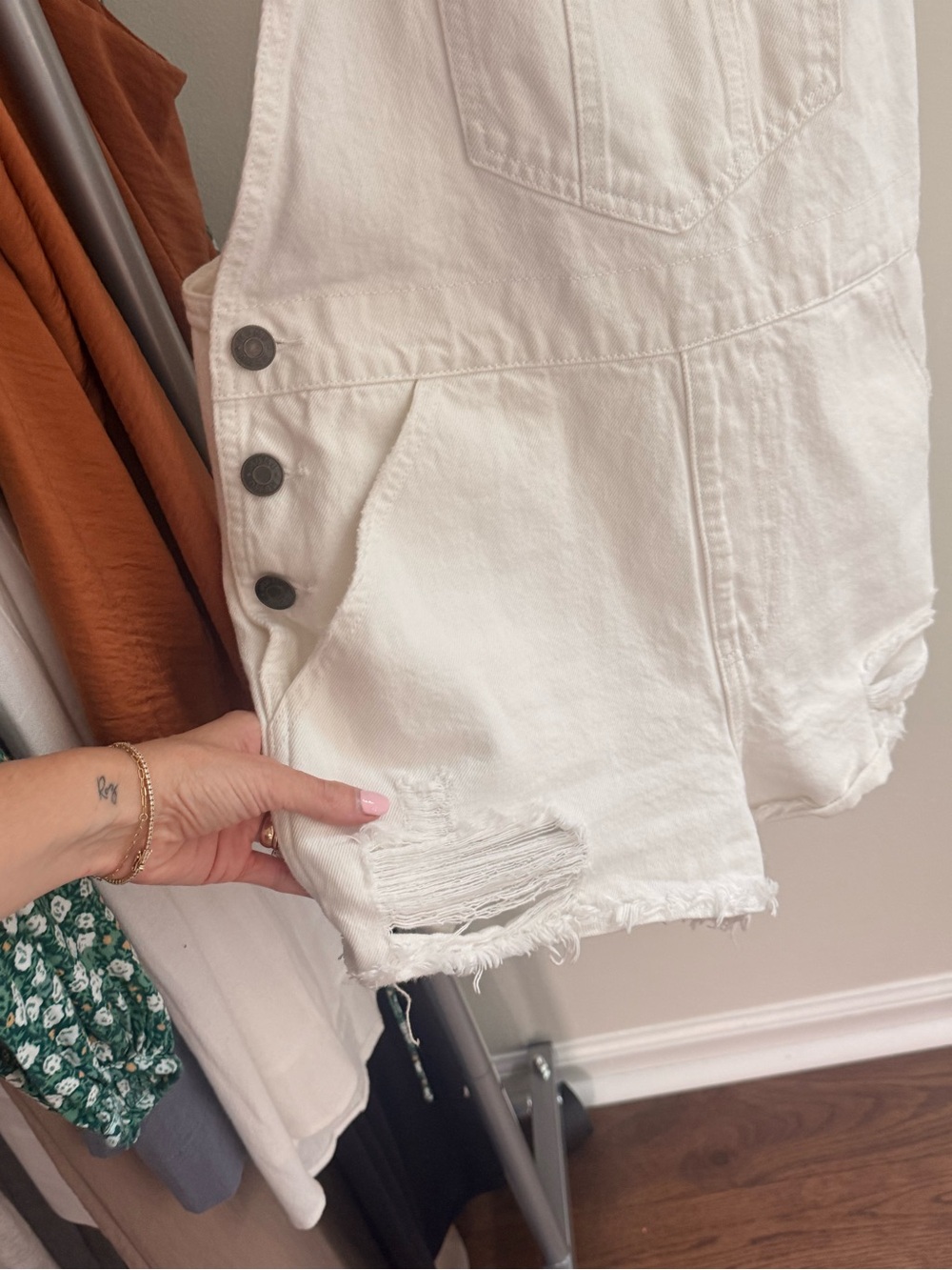 Show Me Your MuMu White Frayed Denim Short Overalls - Picture 6 of 8